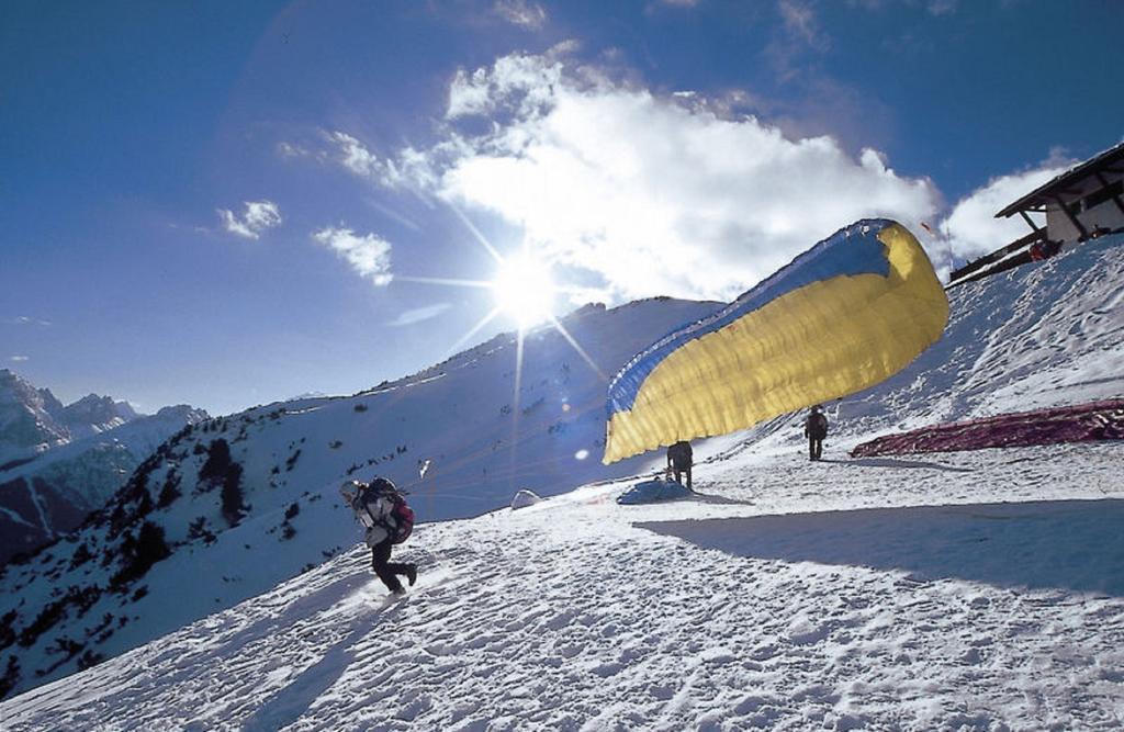 Hotel Hoferwirt Neustift im Stubaital Bagian luar foto