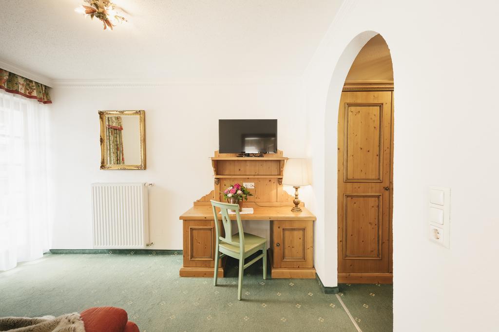 Hotel Hoferwirt Neustift im Stubaital Bagian luar foto