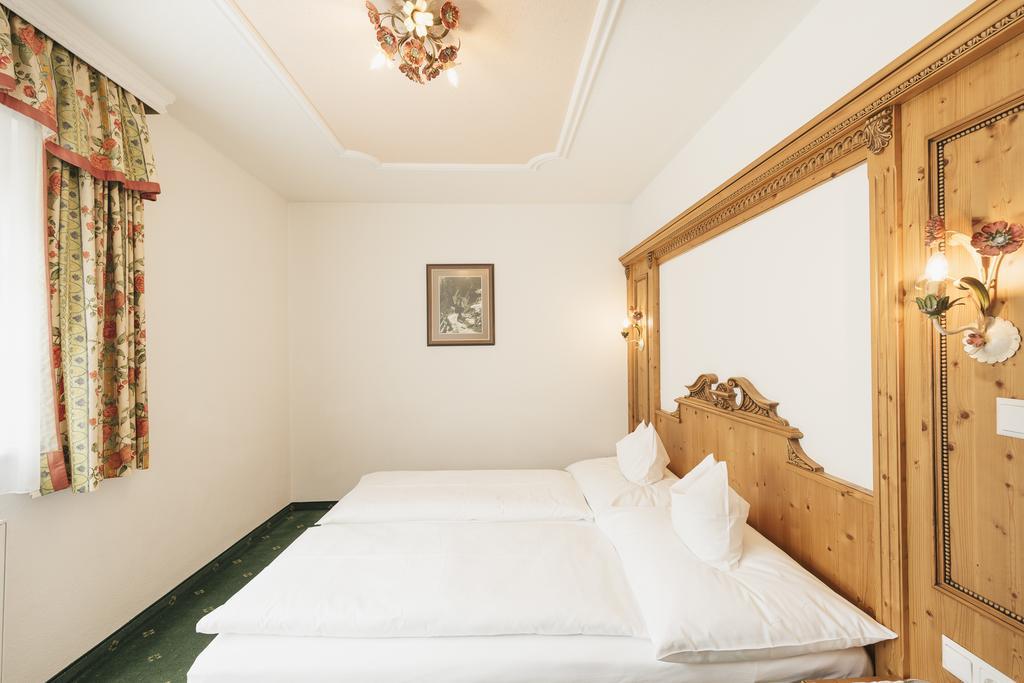 Hotel Hoferwirt Neustift im Stubaital Bagian luar foto