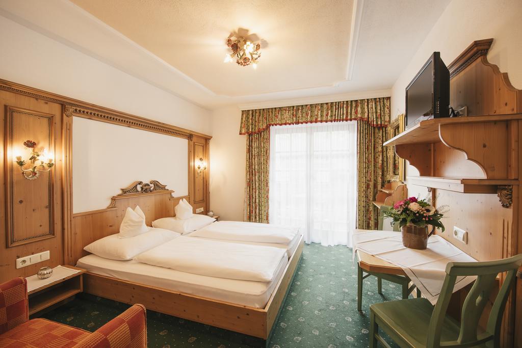 Hotel Hoferwirt Neustift im Stubaital Bagian luar foto